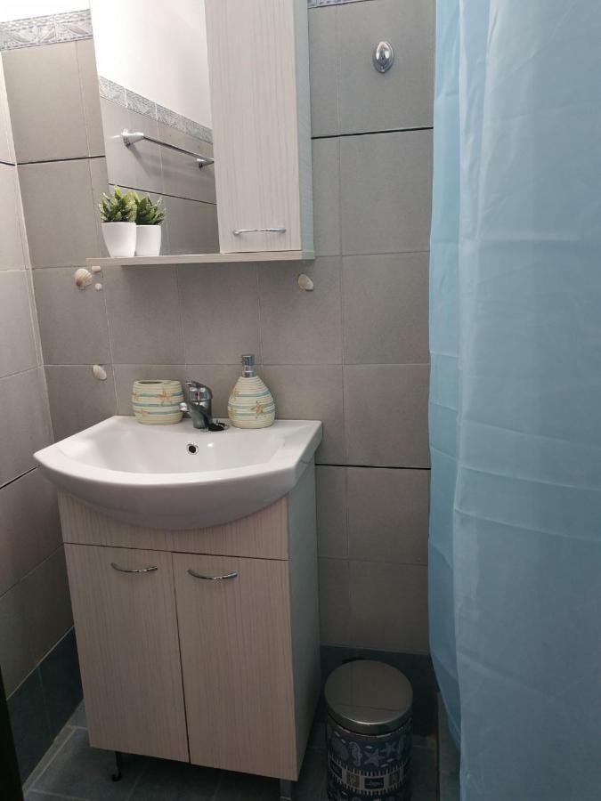 Παραθαλασσια Στουντιο Μιχαλιας Sea View Studio Michalias Agia Marina  Екстериор снимка